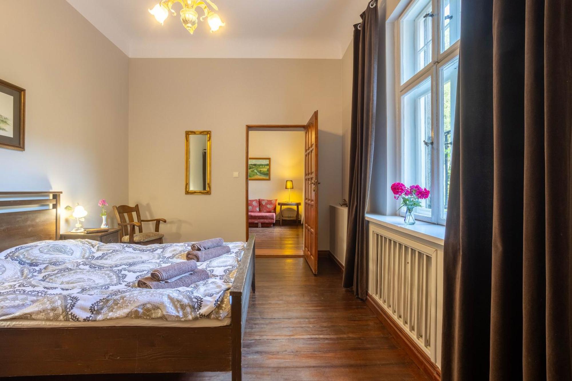 Palac Mysliwski Orle Solutions Мирославец Екстериор снимка